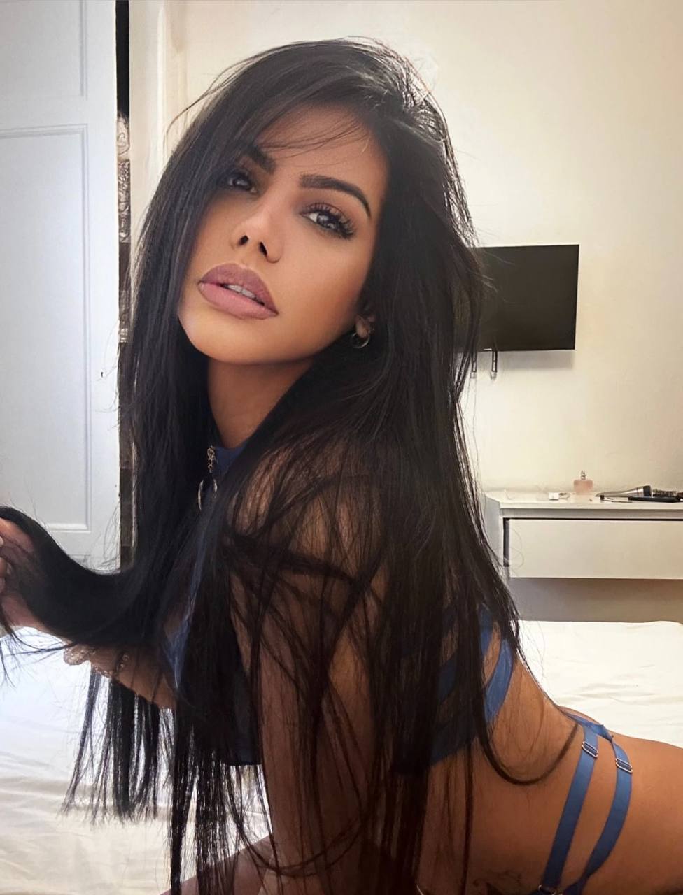 Зара проститутка интим салон Санкт-Петербурга у метро Петроградская зрелые проститутки спб салон